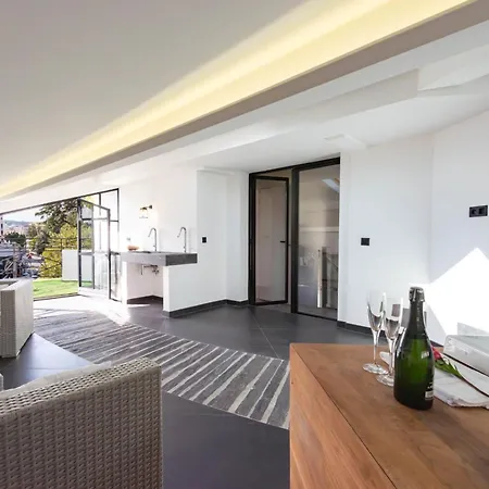 Duplex Walking From The